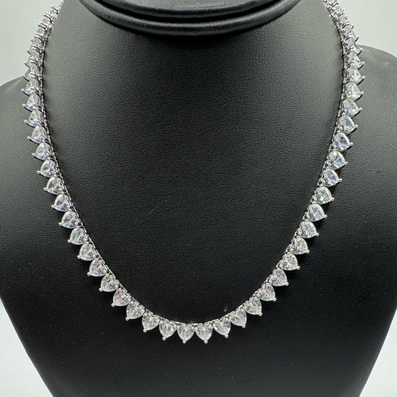 14kt 51ct Heart Tennis Necklace - Picture 5 of 15